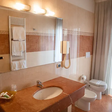 Hotel Dipendenza Londra Alessandria