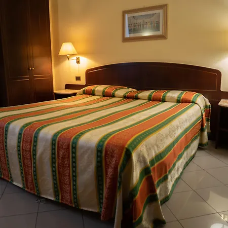 Hotel Dipendenza Londra Alessandria