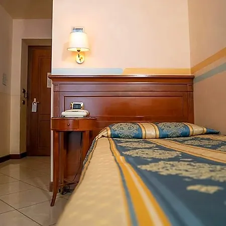 Dipendenza Londra 3* Alessandria
