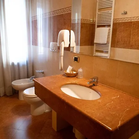 Dipendenza Londra Hotel